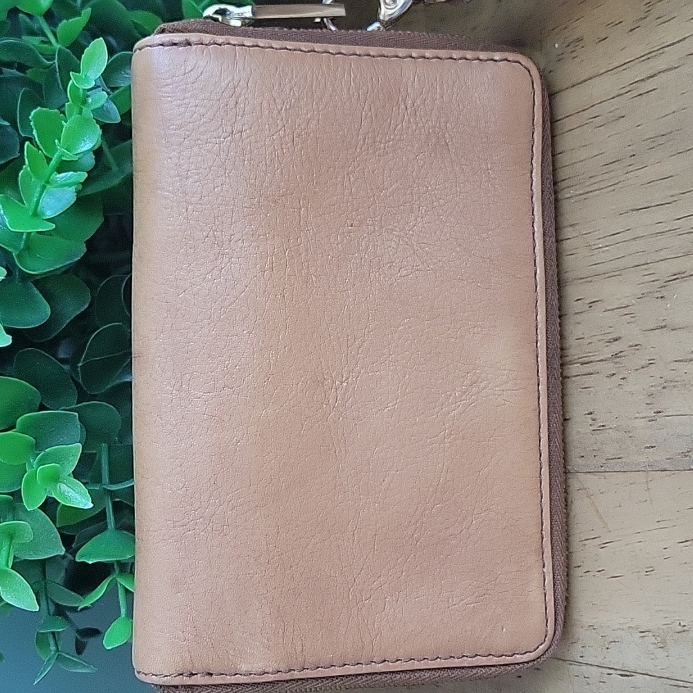 Fossil and Kate Spade Wallet Bundle - Picture 13 of 16